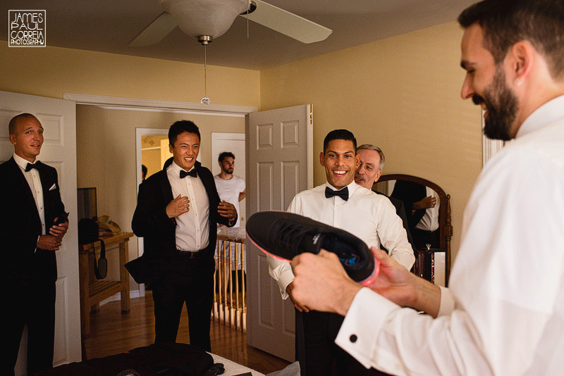 montreal wedding photographer getting ready