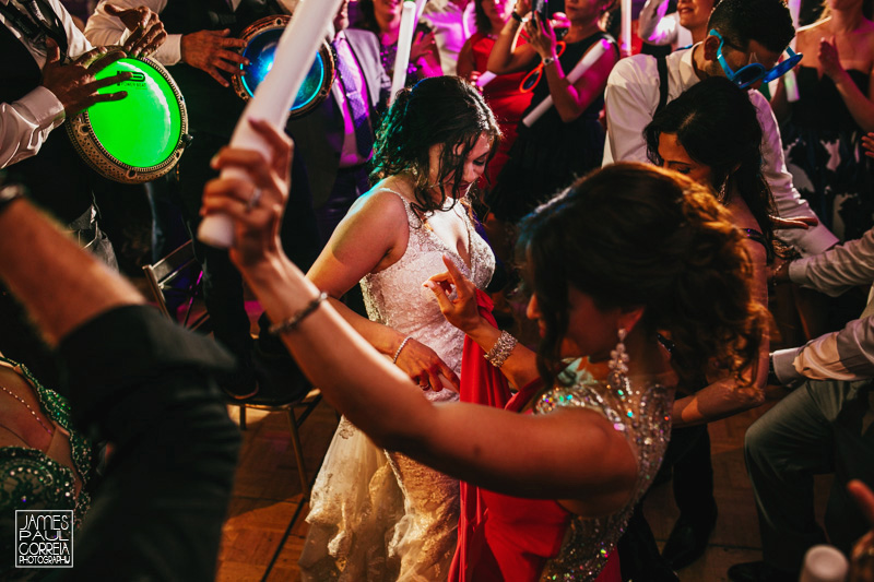 la plaza montreal wedding photographer dancing