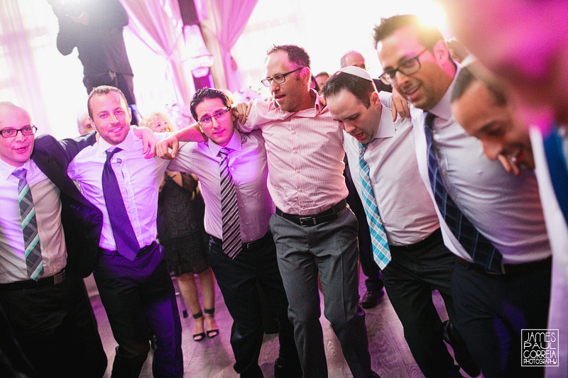 wedding photographer grooms friends